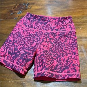 PELOTON CADENT REVERSIBLE BIKE SHORTS🌺